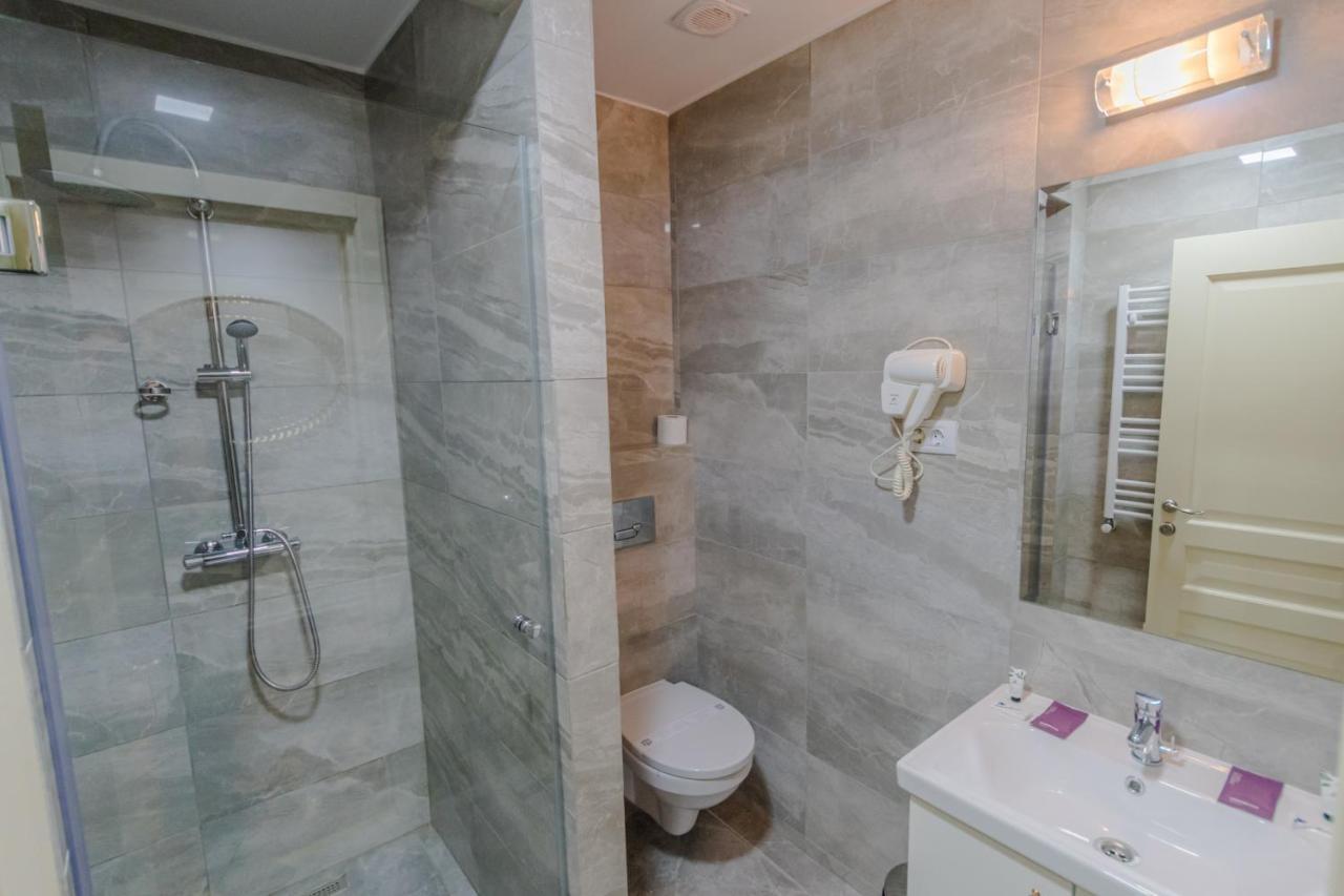 Hostel Parc Fălticeni Eksteriør bilde